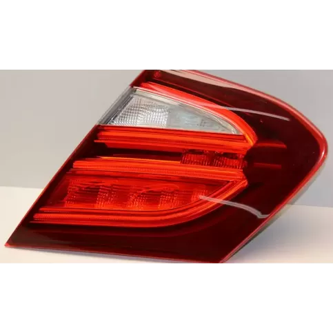 A2059066800 фара задняя Mercedes-Benz C AMG W205 2019