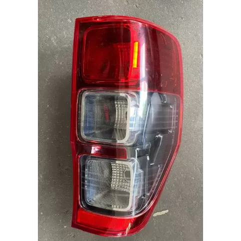 DB3913404 фара задняя Ford Ranger 2014