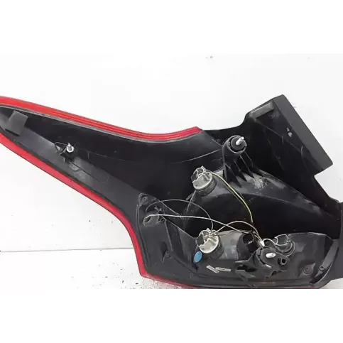 F1EB13404BC фара задняя Ford Focus 2015