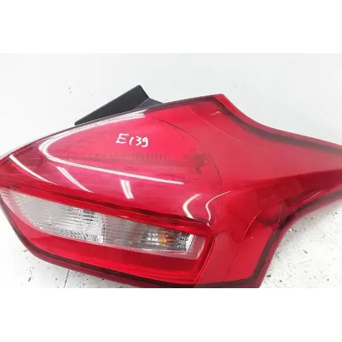 F1EB13404BC фара задняя Ford Focus 2015