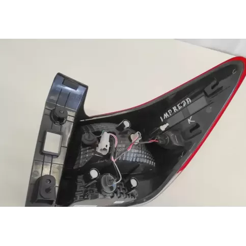 L72F4B2AQKJ фара задня Subaru Impreza V 2018