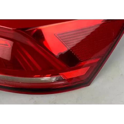 RE2891000102 фара задня Volkswagen T-Roc 2020