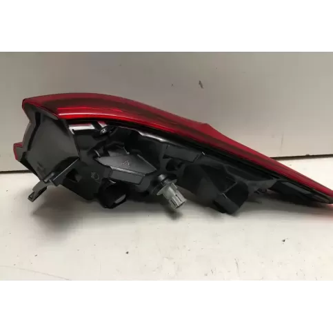 02R1YS1 фара задняя Nissan Qashqai 2017