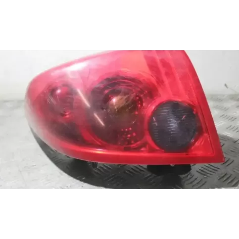28710AU20001 фара задняя Nissan Primera 2003