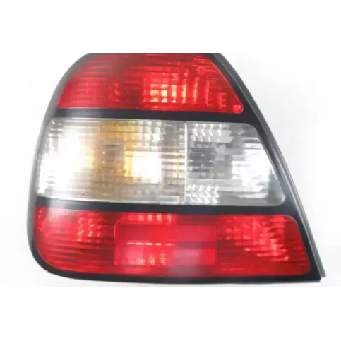 8C26F фара задня Daewoo Leganza 1998