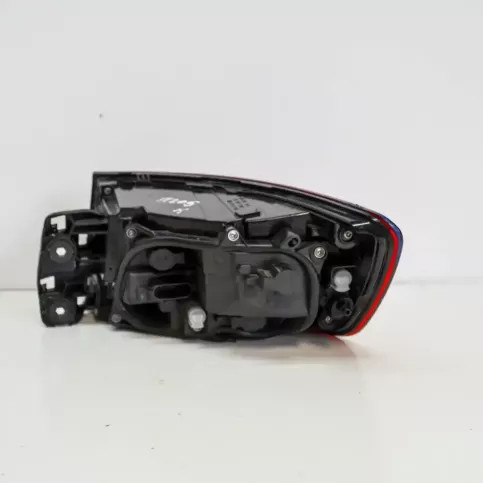 8W5945069A фара задняя Audi A4 S4 B9 2017