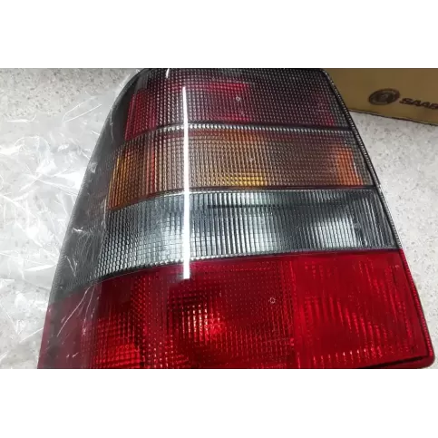 9123076 фара задняя Saab 9000 CC 1990