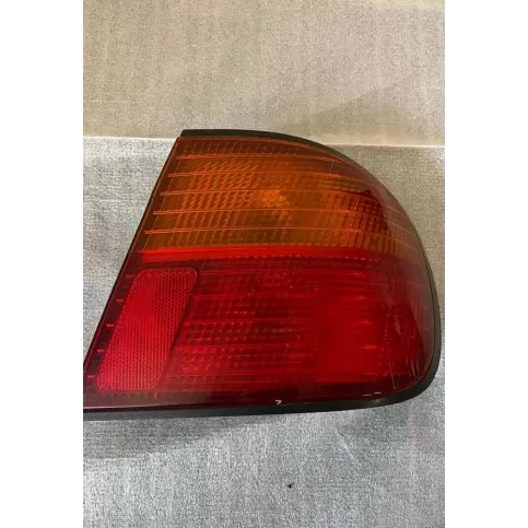 ZDS111323R фара задняя Nissan Primera 1997