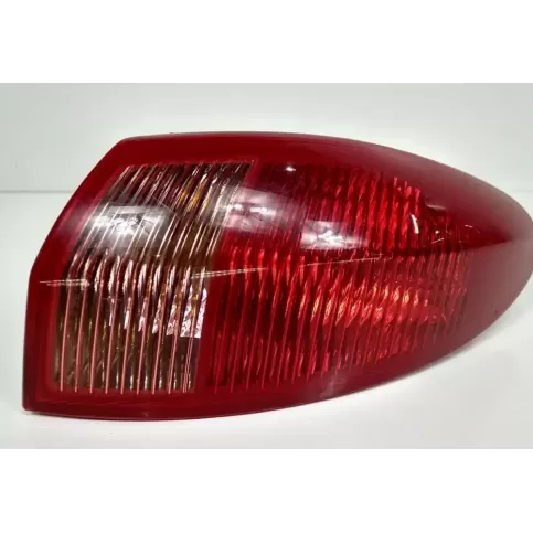 03323010 фара задняя Alfa Romeo 147 2001