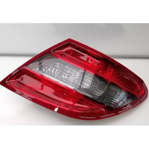 2049068602R фара задняя Mercedes-Benz C W204 2007