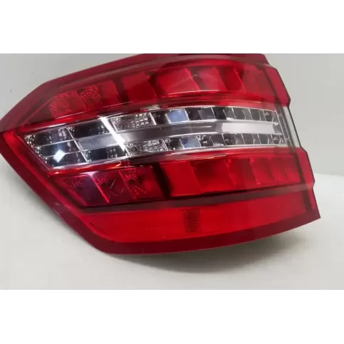 2128203964 фара задняя Mercedes-Benz E W212 2010
