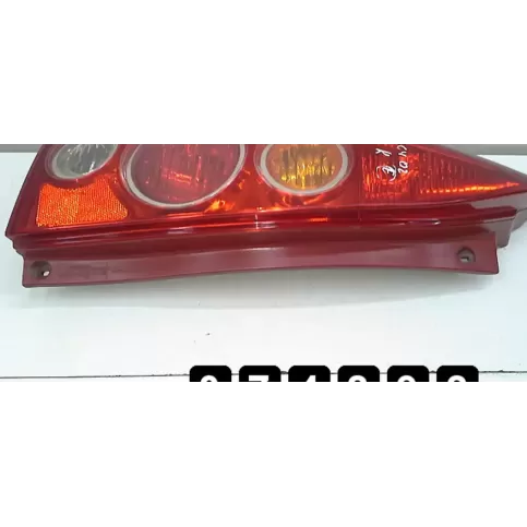 2206196122061960 фара задня Mazda Premacy 2002