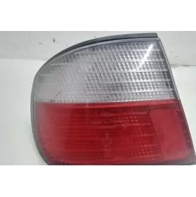 23190102 фара задняя Nissan Primera 1996