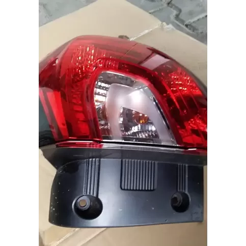 266509762R фара задняя Renault Captur 2015