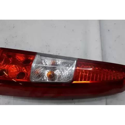 3064333 фара задняя Volvo V70 2003