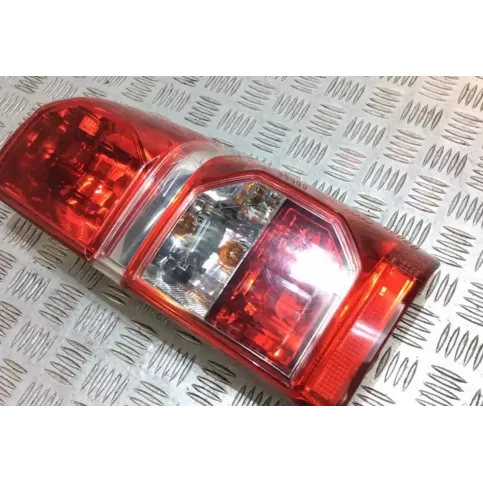 56420K24 фара задняя Toyota Hilux (AN10, AN20, AN30) 2014