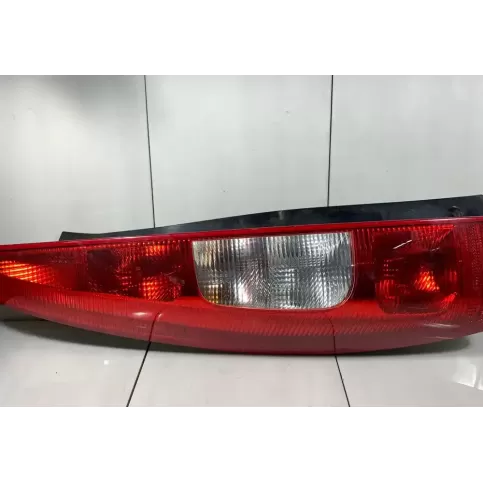 8330A235 фара задняя Mitsubishi Colt 2006