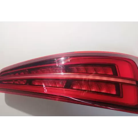 8U0945093AB фара задняя Audi Q3 8U 2017