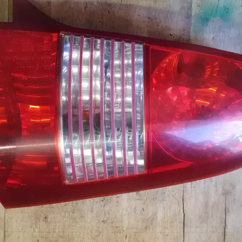 92402070 фара задняя KIA Picanto 2011