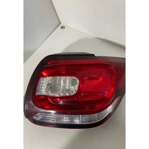 9676973380 фара задняя Citroen DS3 2010