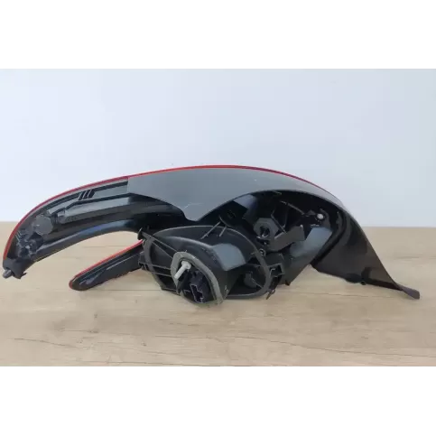 9810430580 фара задняя Peugeot 208 2018