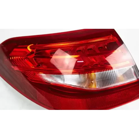 A2059060557 фара задняя Mercedes-Benz C W205 2016