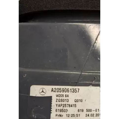 A2059061357 фара задняя Mercedes-Benz C W205 2016