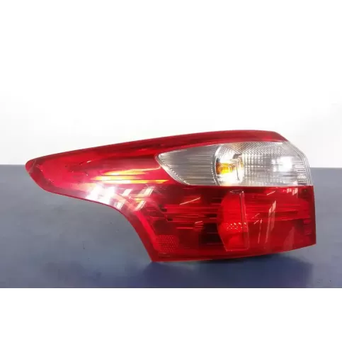 BM51-13405-HF фара задняя Ford Focus 2013