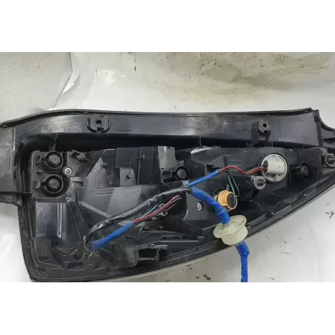 C31751160 фара задня Mazda 5 2009