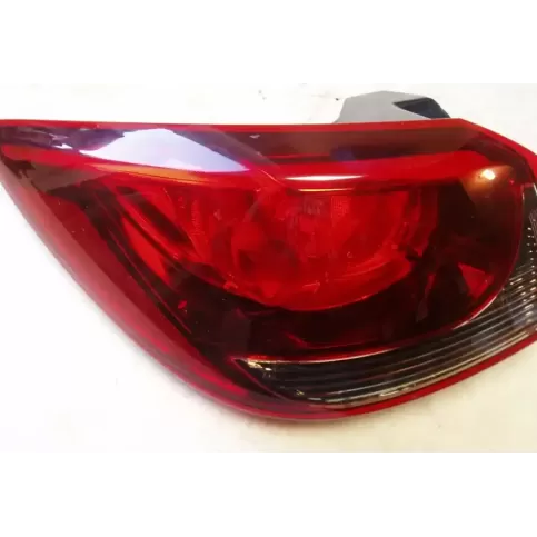 D09K51160 фара задняя Mazda 2 2015