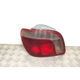 E13020200 фара задняя Toyota Yaris 2000