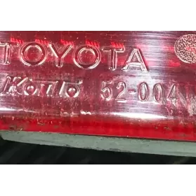 E13020200 фара задняя Toyota Yaris 2000