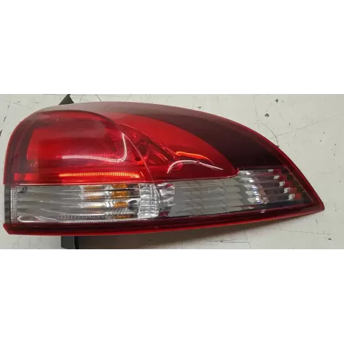 02053099900010 фара задняя Renault Clio IV 2015