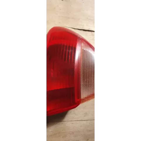034NAI фара задняя Toyota Avensis T220 2002
