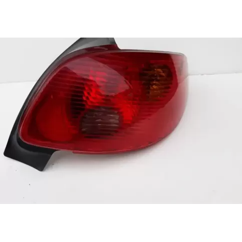 07071715INDD фара задняя Peugeot 206 2005