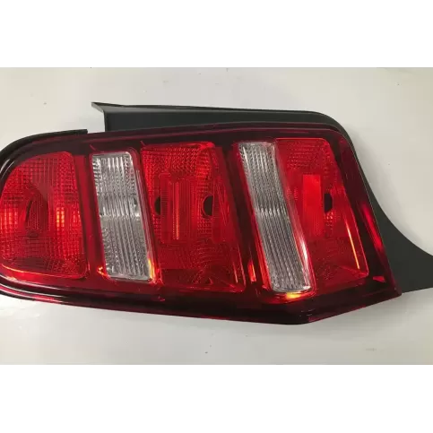 10S197LH фара задняя Ford Mustang V 2011