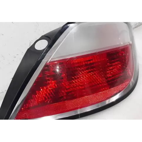 1222112 фара задня Opel Astra H 2007