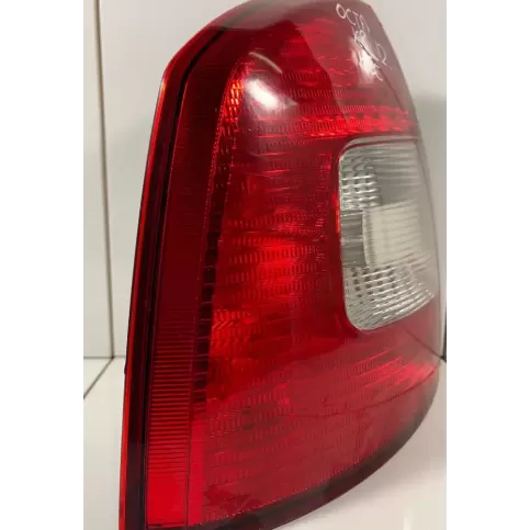 1Z5945095B фара задня Skoda Octavia Mk2 (1Z) 2011