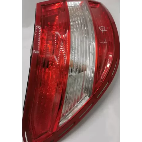 2048200164L фара задняя Mercedes-Benz C W204 2008