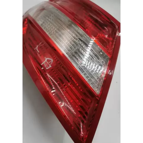 2048200164L фара задняя Mercedes-Benz C W204 2008