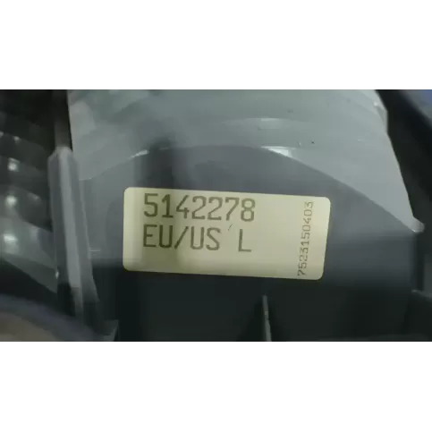 5142278 фара задня Saab 9-5 2003