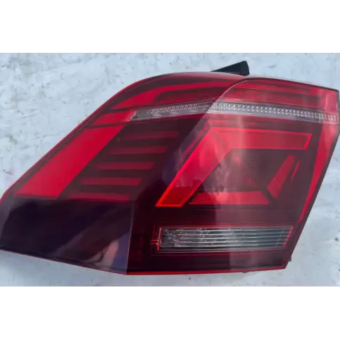 5NA945207 фара задня Volkswagen Tiguan 2019