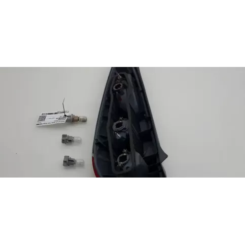 8155052060 фара задняя Toyota Yaris Verso 2000
