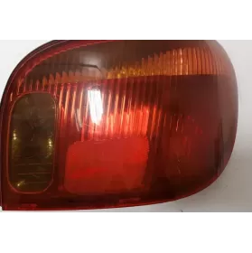 8171000202 фара задняя Toyota Yaris 2004