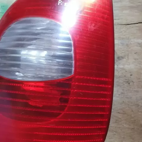89032868 фара задняя Citroen Xsara Picasso 2007