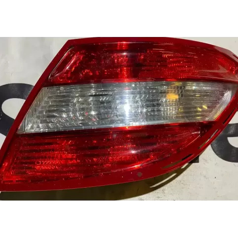 A2048200264R фара задняя Mercedes-Benz C W204 2012