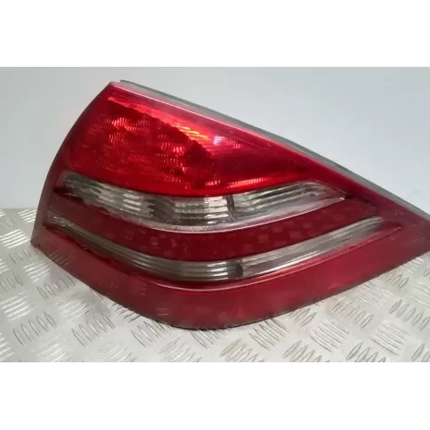 A2158200264 фара задняя Mercedes-Benz CLS C219 2006