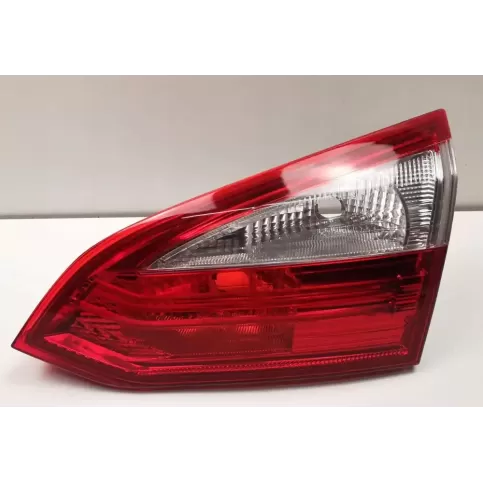 BM51-13A602-DC фара задняя Ford Focus 2014