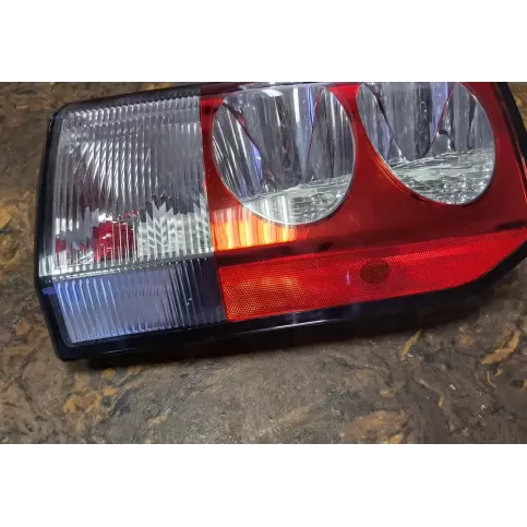 E209007 фара задняя Land Rover Discovery 4 - LR4 2011