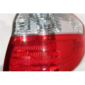 NNMXQ00740R фара задняя Nissan Maxima 2001